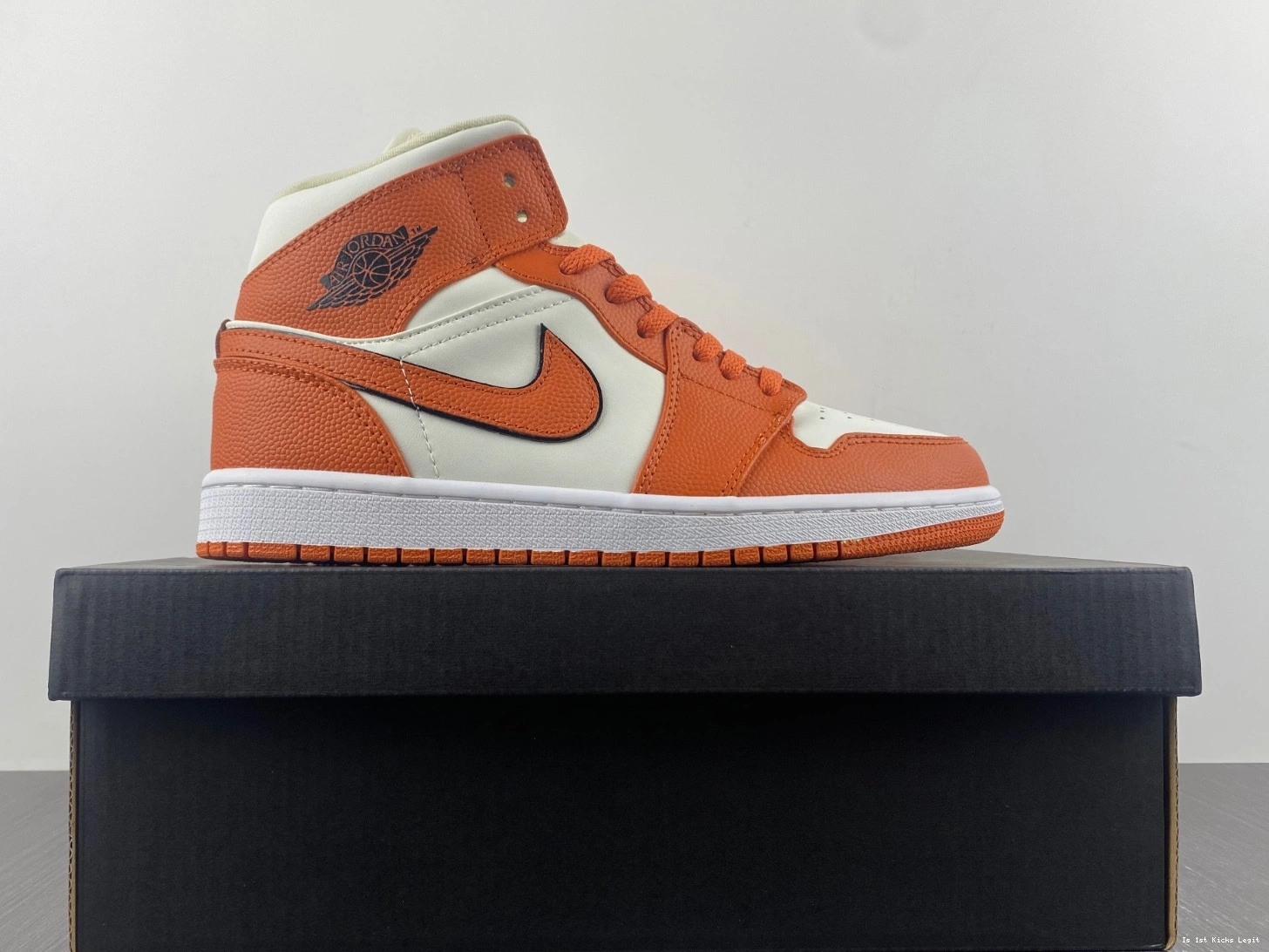 1 SE DV1302-100 Jordan Air Mid Sport Spice 0108